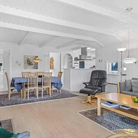 Hébergement de vacances Joonatan - 900m From The Sea By Interhome *